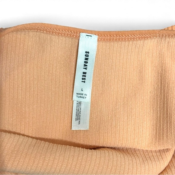 Sunday Best Aritzia Sinchseamless Ribbed Halter Crop Top Peach Nude L Holiday - Picture 5 of 6